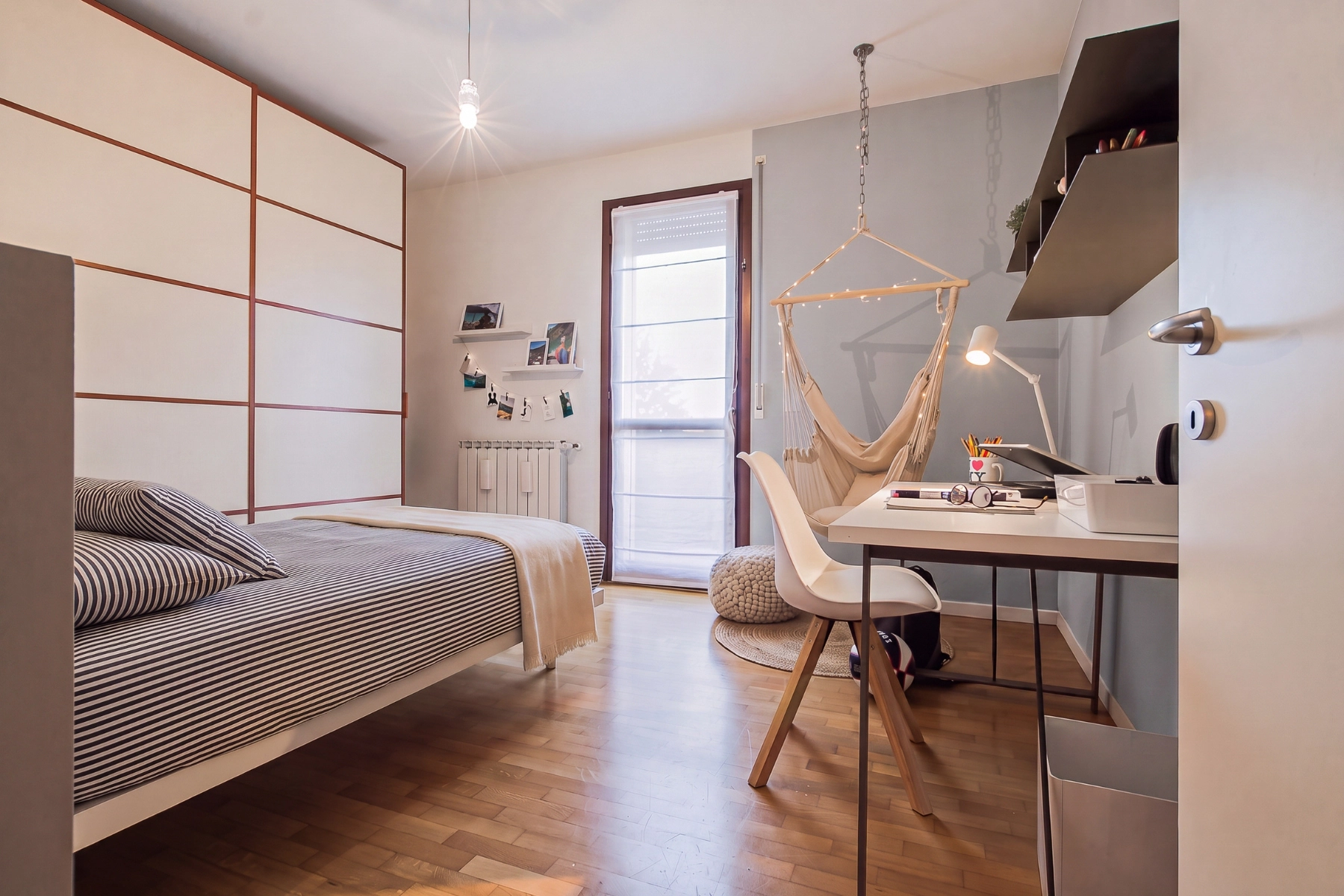 Camera singola arredata home staging